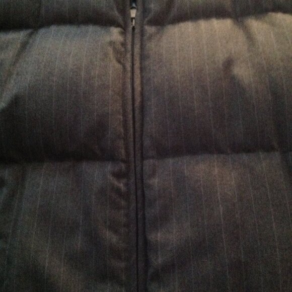 Theory Men's X-Large Dark Gray Pinstripe Puffer Coat - Never Worn - Picture 4 of 8